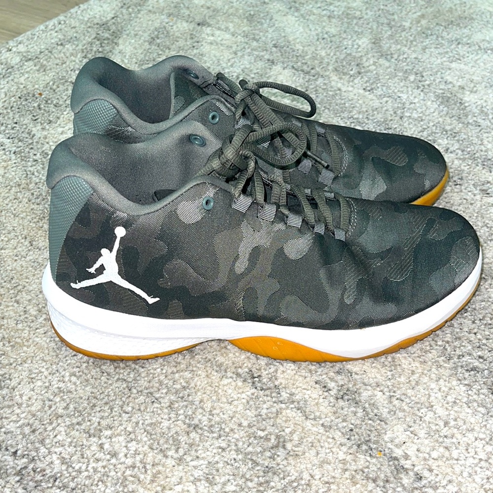 air jordan b fly camo green